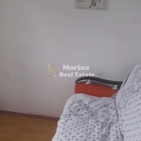 Tirane, jepet me qera apartament 1+1 Kati 3, 50 m² 300 € (Laprake)