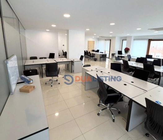 Tirane, jepet me qera zyre , 187 m² 2.500 € (Rruga e Kavajes)