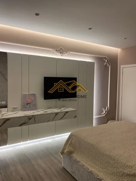 Durres, shitet apartament 3+1 Kati 8, 188 m² 300.000 € (golem)