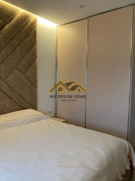 Durres, shitet apartament 3+1 Kati 8, 188 m² 300.000 € (golem)