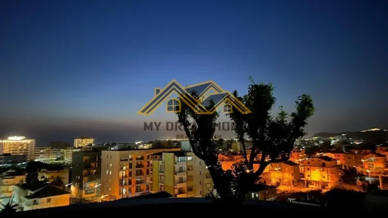 Durres, shitet apartament 3+1 Kati 8, 188 m² 300.000 € (golem)