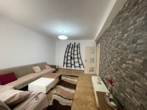 Tirane, jepet me qera apartament 3+1 Kati 1, 120 m² 650 € (Don Bosko)
