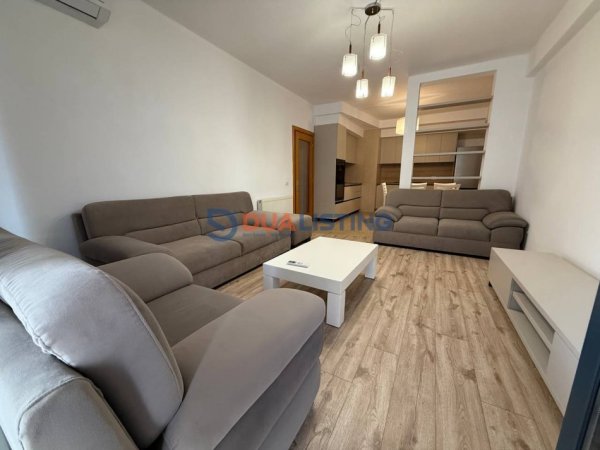 Tirane, jepet me qera apartament 2+1 , 120 m² 900 € (Komuna e Parisit)