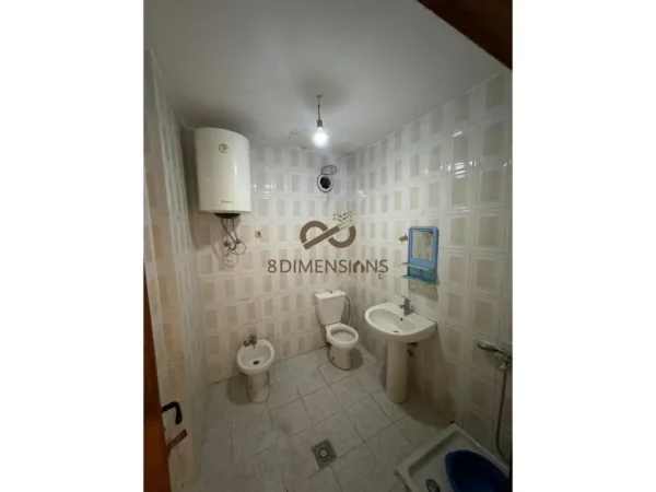 Tirane, jepet me qera apartament 2+1+Ballkon Kati 7