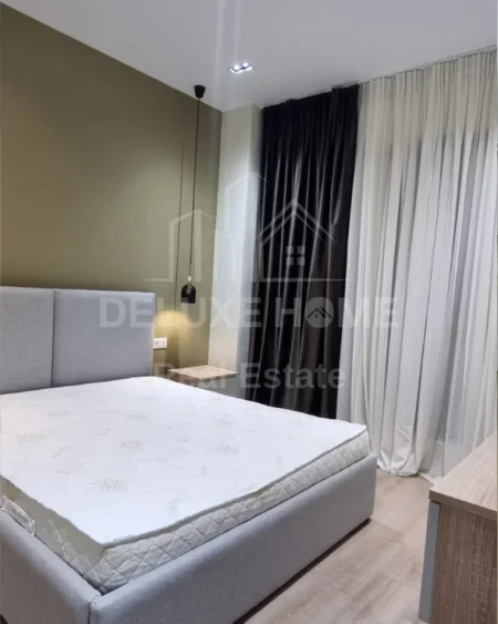 Tirane, jepet me qera apartament Kati 3, 650 €