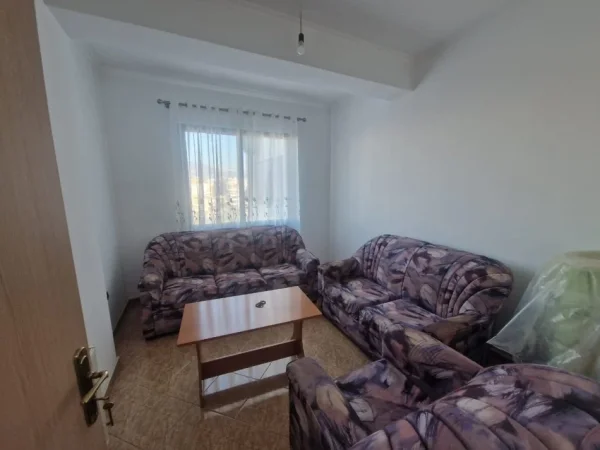 Tirane, jepet me qera apartament 2+1+Ballkon Kati 4, 110 m² 500 € (Astir)