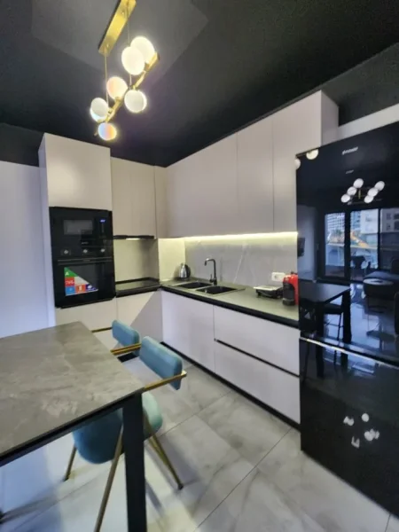 Super apartament  2+1+2wc+  (📍 Parku olimpik- Ngjiturë me Komuna e parisit) 110 m2( Super  pallat 2023 )100% I Ri  🔥🔥1,100  € / muaj