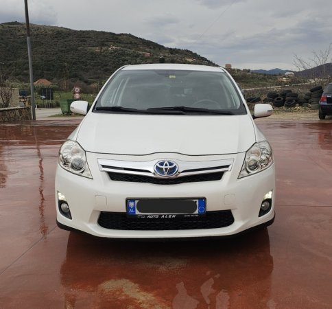shes Toyota auris 1.8 hybrid 2011 Benzin, e bardhë automatik Klima 241.000 km 6.700 €