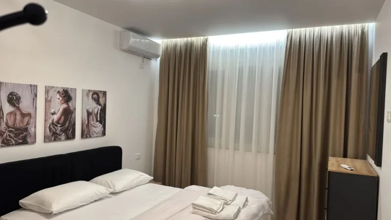 Tirane, jepet me qera apartament 1+1+Ballkon Kati 2, 70 m² 500 €