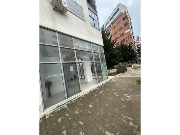 Tirane, jepet me qera ambjent biznesi Kati 0, 48 m² 500 € (Unaza e Re)
