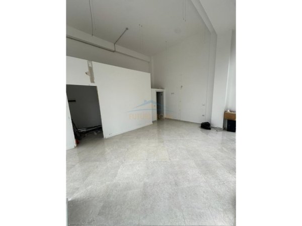 Tirane, jepet me qera ambjent biznesi Kati 0, 48 m² 500 € (Unaza e Re)