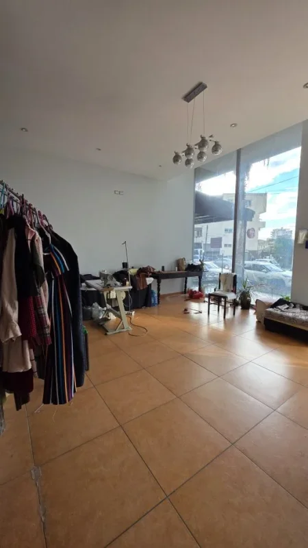 Lushnje, shitet dyqan Kati 0, 80 m² 220.000 € 