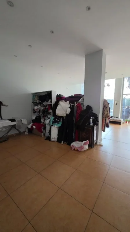 Lushnje, shitet dyqan Kati 0, 80 m² 220.000 € 