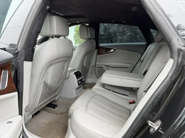 Fier, shes makine AUDI A7-3.0 Benzin + Gaz-2012-QUATRO-FULL OPTIONS Benzin+Gaz, e zeze automatik Klima 295.000 km 9.900 €