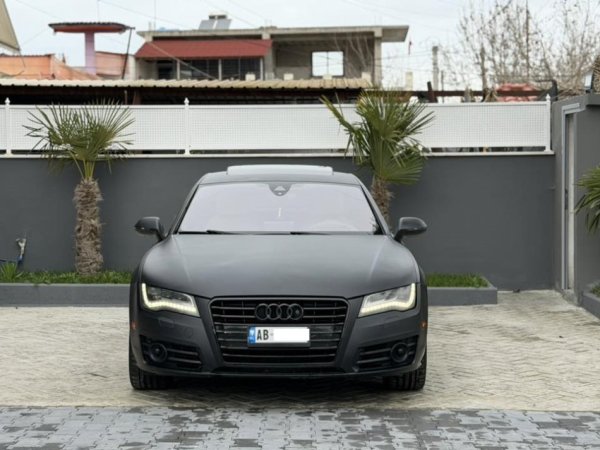 Fier, shes makine AUDI A7-3.0 Benzin + Gaz-2012-QUATRO-FULL OPTIONS Benzin+Gaz, e zeze automatik Klima 295.000 km 9.900 €