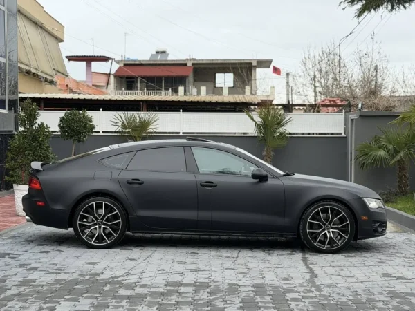 Fier, shes makine AUDI A7-3.0 Benzin + Gaz-2012-QUATRO-FULL OPTIONS Benzin+Gaz, e zeze automatik Klima 295.000 km 9.900 €