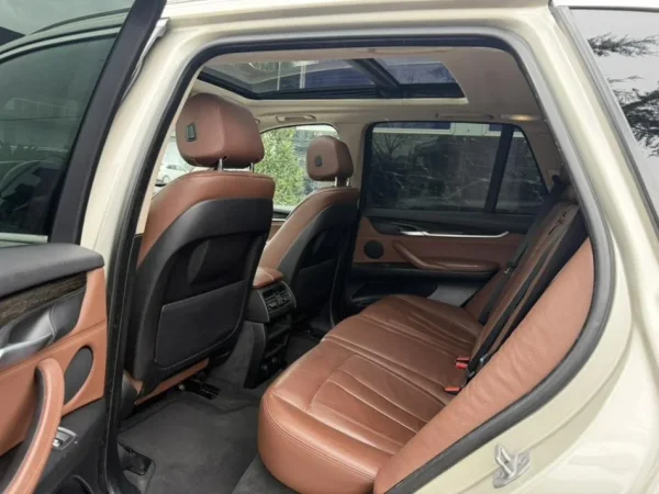 Fier, shes makine BMW X5-3.5d Diesel (PA TAKS LLUKSI)-2015-X-DRIVER-PANORAMA-NDERROHET Nafte, bezhë automatik Klima 186.000 km 14.500 €