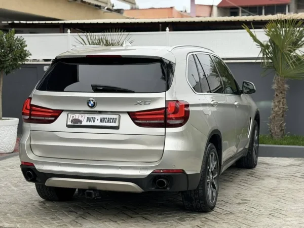 Fier, shes makine BMW X5-3.5d Diesel (PA TAKS LLUKSI)-2015-X-DRIVER-PANORAMA-NDERROHET Nafte, bezhë automatik Klima 186.000 km 14.500 €