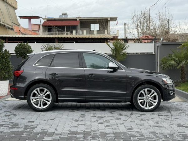Fier, shes makine AUDI SQ5-3.0 V6T BENZIN-2014-QUATRO PANORAMA-12 EURO-NDERROHET-069 44 00 305 Benzin, e zeze automatik Klima 249.000 km 12.000 €