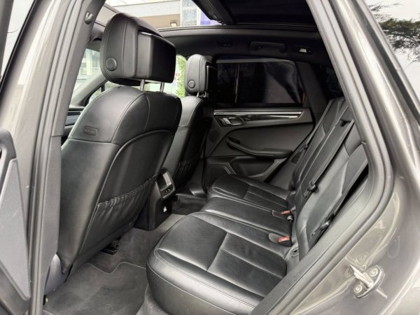 Fier, shes makine PORSCHE MACAN_S-3.0 BENZIN-2015-PANORAMA FULL OPTIONS-21 EURO-NDERROHET-069 44 00 305 Benzin, gri metalizato automatik Klima 95.000 km 21.000 €