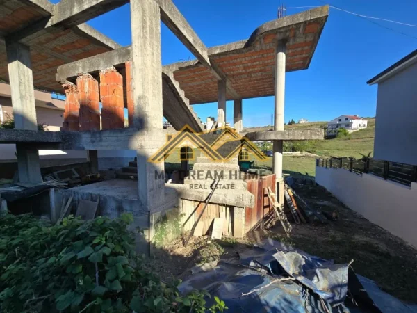 Durres, shitet 2 Katshe , 300 m² 75.000 € 