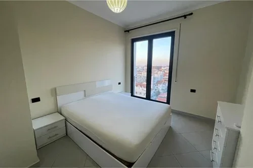 Tirane, jepet me qera apartament 1+1+Ballkon Kati 7, 60 m² 500 € (Universiteti Mjekesise)