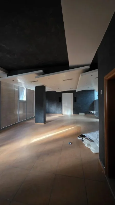 Lushnje, shitet dyqan , 78 m² 155.000 € 