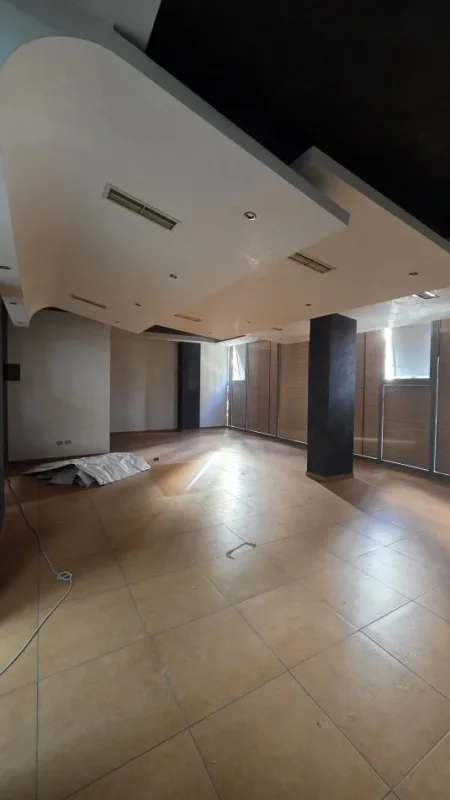 Lushnje, shitet dyqan , 78 m² 155.000 € 