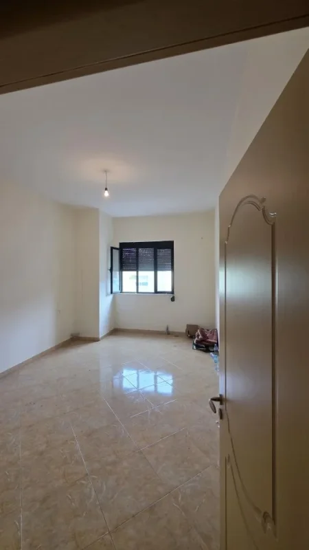 Lushnje, shitet apartament 1+1+Ballkon Kati 1, 85 m² 76.000 € 