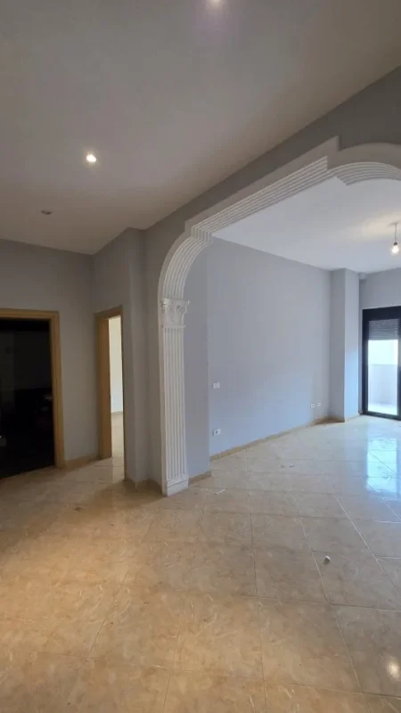 Lushnje, shitet apartament 1+1+Ballkon Kati 1, 85 m² 76.000 € 