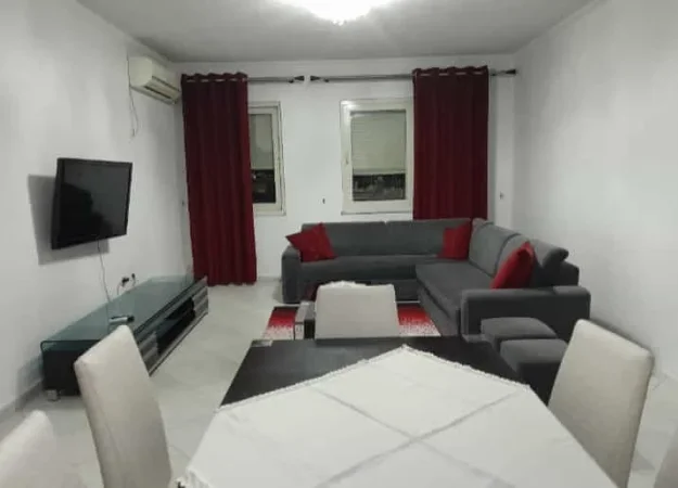 Tirane, jepet me qera apartament 2+1 Kati 8, 100 m² 570 € (Rruga Thoma Koxhaj)
