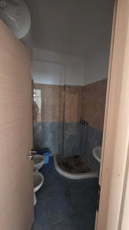 Lushnje, shitet apartament 2+1+Ballkon Kati 4, 104 m² 92.000 € 