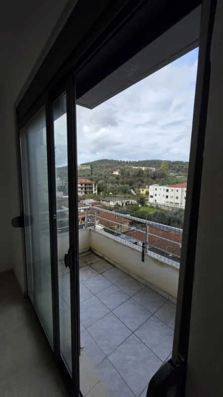 Lushnje, shitet apartament 2+1+Ballkon Kati 4, 104 m² 92.000 € 