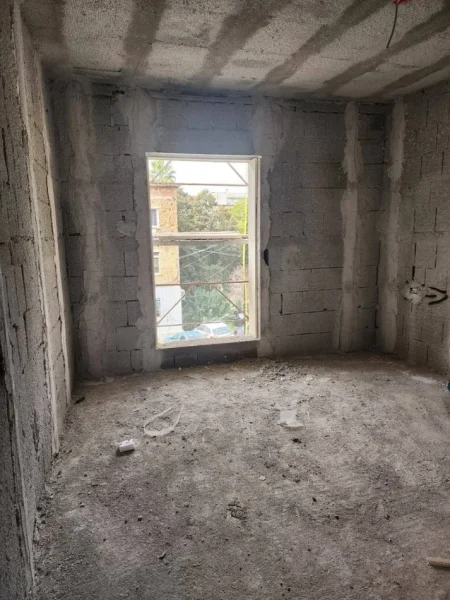 Tirane, shitet apartament 2+1+Aneks+Ballkon Kati 2, 100 m² 