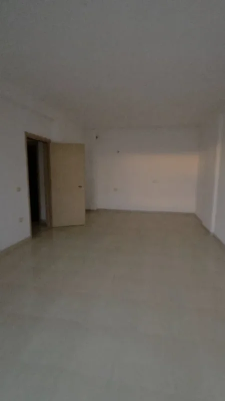 Lushnje, shitet apartament 2+1+Ballkon Kati 7, 118 m² 88.000 € 