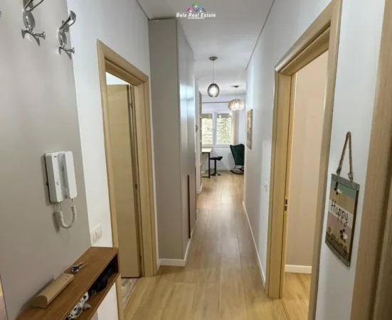 Tirane, jepet me qera apartament 2+1 Kati 2, 100 m² 730 € (Rruga Alla)