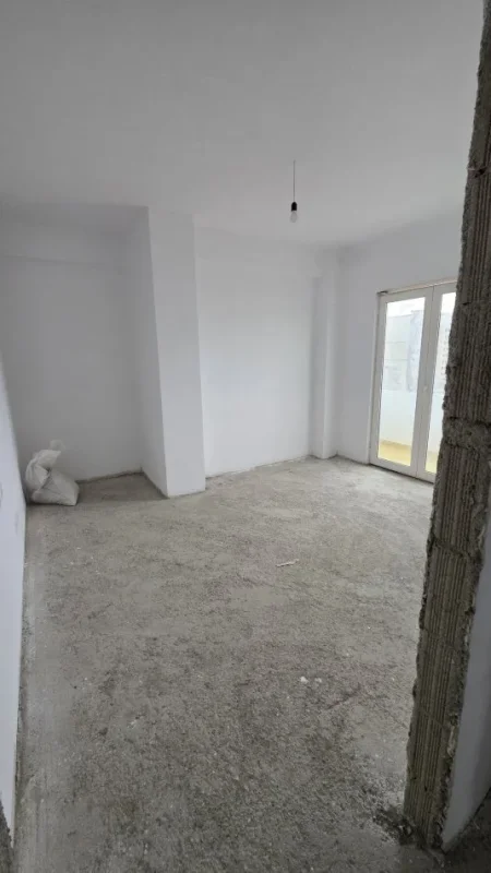 Lushnje, shitet apartament 2+1+Ballkon Kati 7, 104 m² 70.000 € 