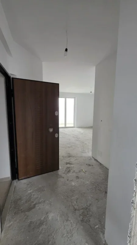 Lushnje, shitet apartament 2+1+Ballkon Kati 7, 104 m² 70.000 € 