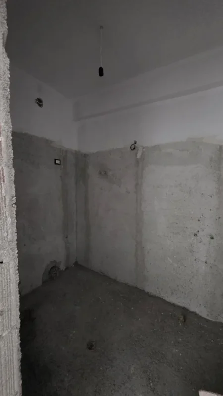 Lushnje, shitet apartament 2+1+Ballkon Kati 8, 104 m² 70.000 € 