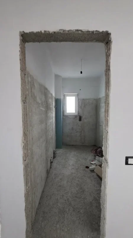 Lushnje, shitet apartament 2+1+Ballkon Kati 8, 104 m² 70.000 € 