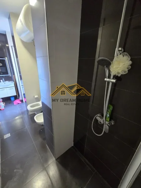 Durres, shitet 2+1 , 360 m² 530.000 € (plazh)