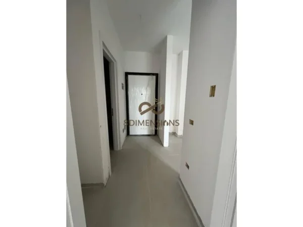 Tirane, shitet apartament 1+1 Kati 3, 53 m² 67.000 € (Univers City)