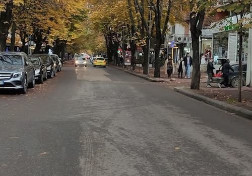 Tirane, jepet me qera ambjent biznesi Kati 0, 28 m² 330 € (tek Sheshi Willson Tirane)