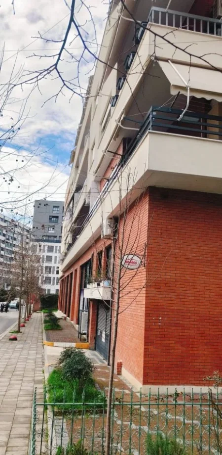 Shqiperi, shes apartament 3+1+Aneks+Ballkon Kati 2, 130 m² 