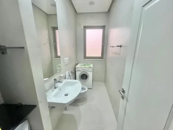 Tirane, jap me qera Vile 3+1+Aneks+Ballkon Kati 0, 830 € 