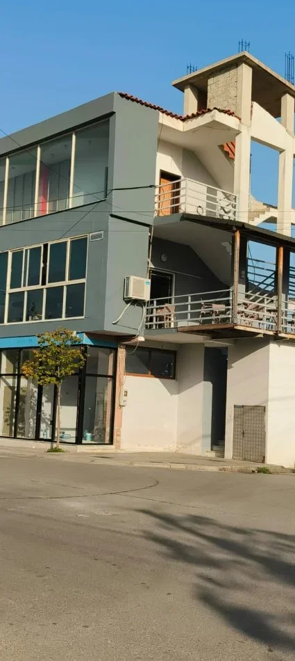 Tirane, shes bar-kafe , 300 m² 250.000 € 