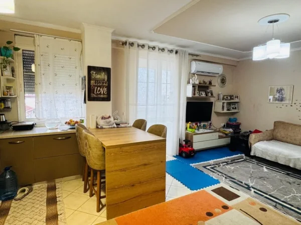 Tirane, shes apartament 1+1+Aneks+Ballkon Kati 4, 77 m² 100.000 € 