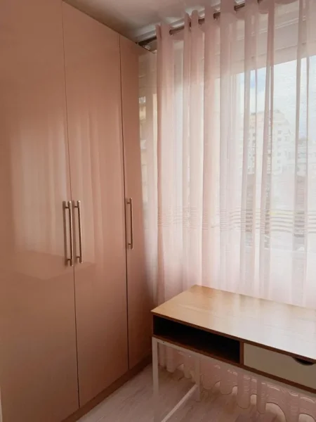 Shqiperi, jap me qera apartament 2+1+Aneks+Ballkon Kati 3, 84 m² 900 € 