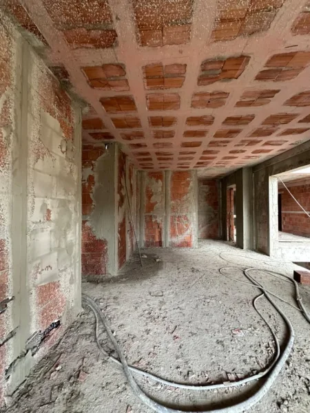 Tirane, shitet apartament 3+1 Kati 1, 1 m² 326.500 € (TEG)