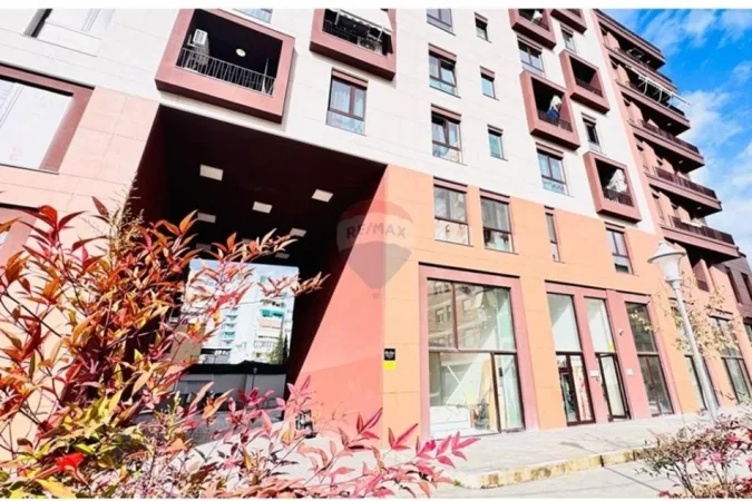 Tirane, shitet apartament 2+1+Ballkon me Post Parking, 94 m² 270.000 € (Myslym Shyri)